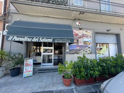 Negozio Alimentare in vendita a Lentini viale Riccardo da Lentini, 46
