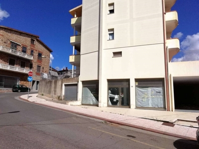 Negozio in vendita a Iglesias via Olbia