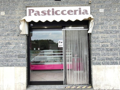 Negozio in vendita a Piossasco via Torino, 85
