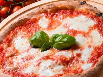 Pizzeria in vendita a San Giorgio Ionico piazza Don Luigi Sturzo
