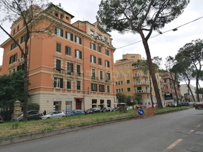 Ristorante in vendita a Roma corso Trieste, 87