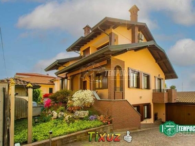 SPLENDIDA VILLA UNIFAMILIARE CON GIARDINO