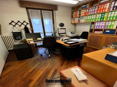 Ufficio in vendita a Cernusco sul Naviglio strada Padana Superiore