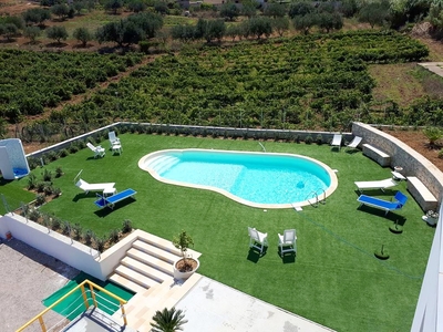 Villa con 4 stanze con vista mare, accesso piscina e giardino attrezzato a Alcamo - a 4 km dalla spiaggia