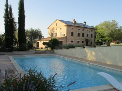 Villa Giulia, nel cuore verde delle Marche