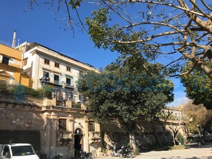 Appartamento Bilocale in vendita in Foro Umberto I° 7, Palermo