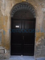 Appartamento da ristrutturare, in vendita in Via Girolamo Gravina 11, Caltanissetta