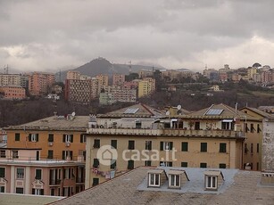 Appartamento in Vendita in Via Carlo Rota a Genova