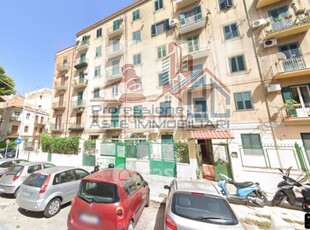 Appartamento in Vendita in Via delle Cliniche 14 a Palermo