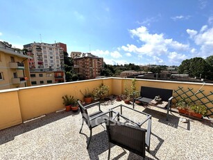 Appartamento in Vendita in Via delle Rovare a Genova
