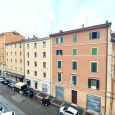 Appartamento in Vendita in Via Fratelli Rosselli a Bologna