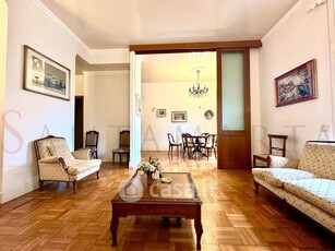 Appartamento in Vendita in Via Roberto Sarfatti a Milano