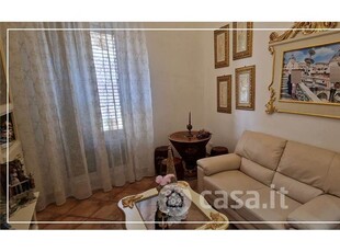 Appartamento in Vendita in Via Schiavo Michele a Palermo