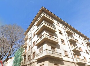 Appartamento in Vendita in Viale dei Mille a Firenze