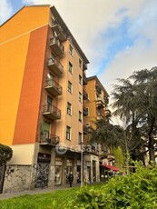 Appartamento in Vendita in Viale Faenza 2 a Milano