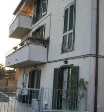 Appartamento in Via Martesana, Alzate Brianza, 6 locali, garage