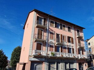 Appartamento in Via Rosselli 22, Biella, 6 locali, 3 bagni, 145 m²