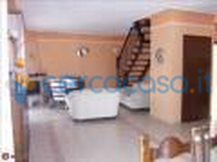 Appartamento Trilocale in ottime condizioni, in vendita in Via Edmondo De Amicis, Piombino