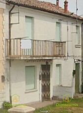 Bilocale in Mezzogoro Via Bengasi, Codigoro, 2 bagni, 82 m² in vendita