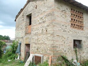 Casa colonica a Vicchio, 4 locali, 2 bagni, giardino privato, 100 m²