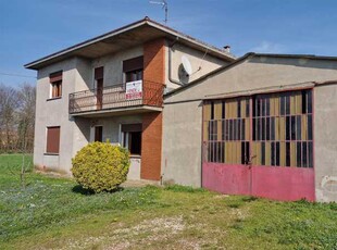 Casa Indipendente in Vendita ad Sant`urbano - 85000 Euro