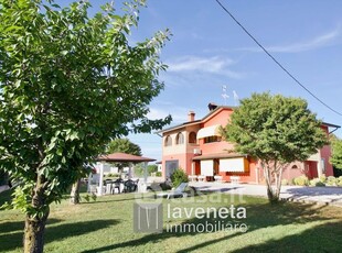 Casa indipendente in Vendita in Via Giannino Ancillotto 55 a Eraclea