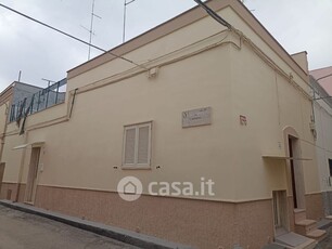 Casa indipendente in Vendita in Via Giuseppe Massari 44 a Bari
