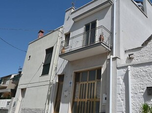 Casa indipendente in Via Olmo 19, Alberobello, 10 locali, 2 bagni