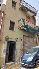 Casa semindipendente a Motta Sant'Anastasia, 4 locali, 2 bagni, 112 m²