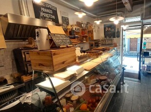 Negozio/Locale commerciale in Vendita in Borgo la Croce a Firenze