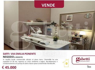 Negozio/Locale commerciale in Vendita in Via Emilia Ponente 38 a Bologna