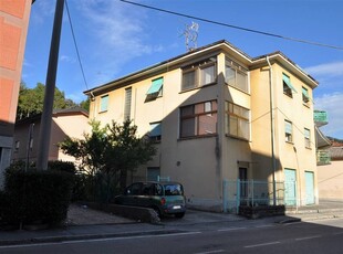 Palazzo a Cisano Bergamasco, 18 locali, 585 m², riscaldamento autonomo