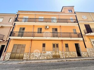 Palazzo in Vendita in Via Galileo Galilei 106 a Balestrate