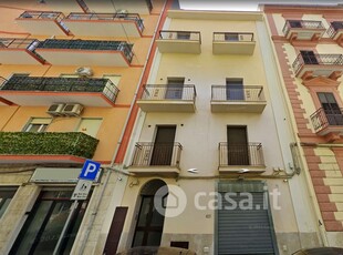 Palazzo in Vendita in Via Napoli 170 a Bari