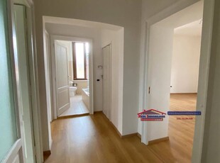 Quadrilocale a Cosenza, 1 bagno, 110 m², 3° piano, stato ristrutturato