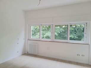 Quadrilocale a Firenze, 1 bagno, arredato, 65 m², 2° piano, ascensore