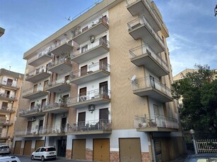 Quadrilocale in Via Pietra dell'Ova 27, Catania, 2 bagni, 121 m²