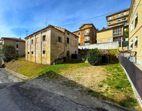 Rustico a Sant'Elpidio a Mare, 10 locali, giardino privato, 230 m²