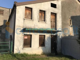 Rustico casale da ristrutturare, in vendita in Via Bartolomei, Alano Di Piave