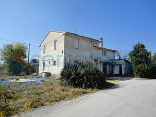 Rustico casale da ristrutturare, in vendita in Via Santa Maria Del Fiore 20, Morro D'alba