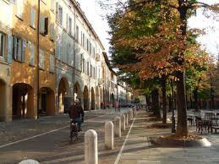stabile/palazzo in vendita a Reggio Emilia