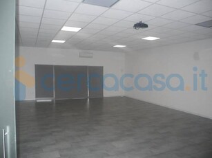 Ufficio in ottime condizioni, in vendita in Viale Cadorna, Montevarchi