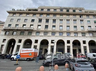 Ufficio in Vendita in Piazza della Vittoria 12 a Genova