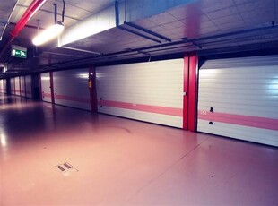 Vendita Garage / Posto auto, in zona MONFORTE, MILANO