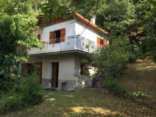 Villa a Camugnano, 3 locali, 1 bagno, giardino privato, 80 m²