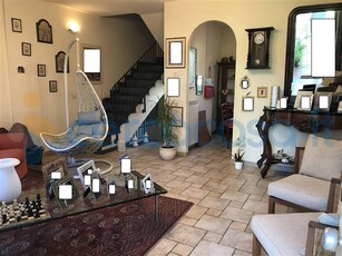 Villa a schiera in ottime condizioni in vendita a Massarosa