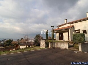 Villa bifamiliare in vendita a Oggiono.,Posta