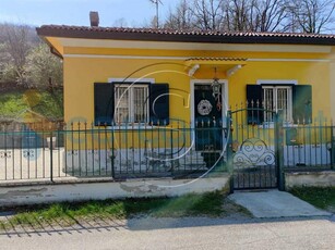 Villa in vendita a Castiglione Dei Pepoli