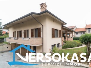 Villa in vendita a Saronno
