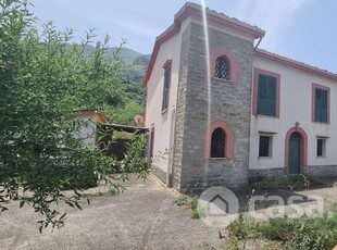 Villa in Vendita in Strada Provinciale 9 a Castelbuono